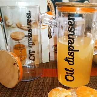 روغن ریز آکرولیک ، جنس نشکن، دارای درپوش واشر دار، محکم و مقاوم، 600 سی سی، قیمت 160.000 تومان